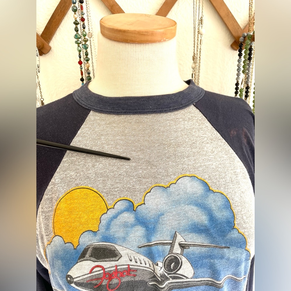 1980s Vintage Foghat Raglan Tour Shirt Foghat Touring America 81 - Picture 6 of 10